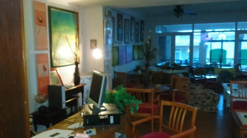 Hostal Flamenco 坎皮卡福特