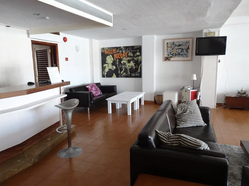Hostal Flamenco Can Picafort  Guest house